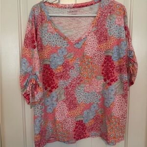 Talbots Floral Print Half Sleeve V-neck Shirt size Large Pink/Blue